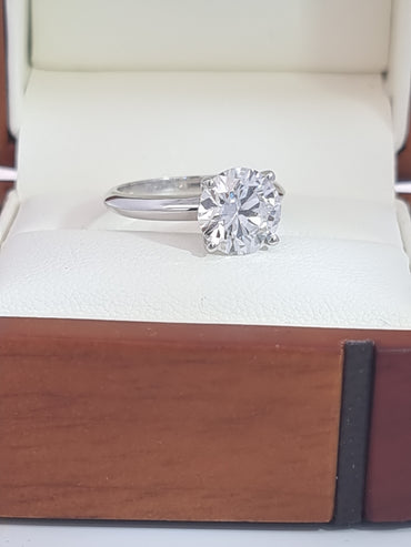 2.52 Carat Round Cut, LG Diamond Engagement Ring - 18K Knife Edge Setting