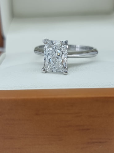 18K/Platinum Solitaire