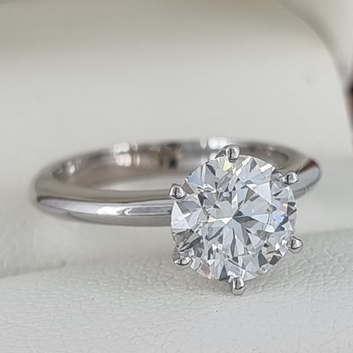 18K/Platinum Solitaire