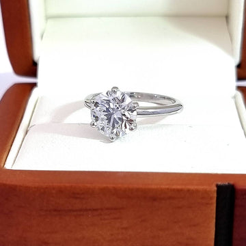 $8.95K Value - IGI Certified, 2.63 Carat D/VVS2, Round Cut LG Diamond Engagement Ring!