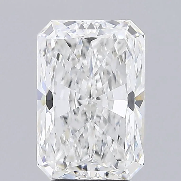 3.77 Carats RADIANT Diamond