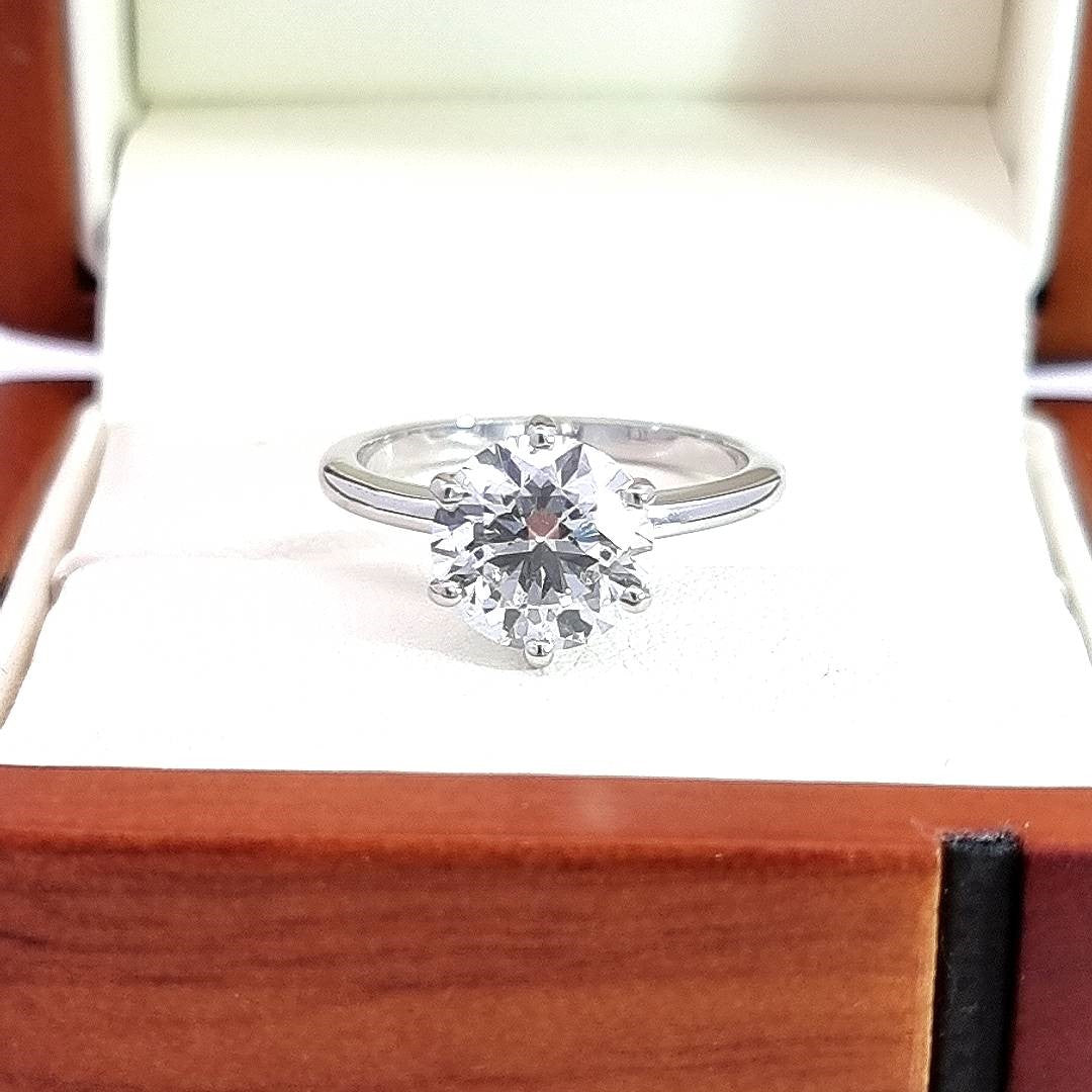 2.55 Carat Round Cut Lab Diamond Engagement Ring - E/VS1 Ideal Cut!