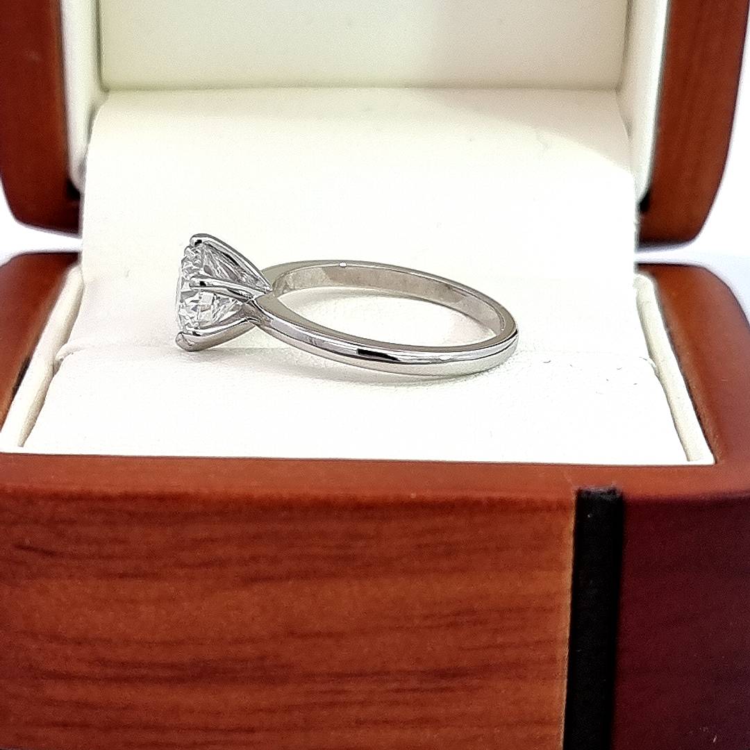 IGI, D/VVS2, 1.58 Carat Round Cut Diamond & Platinum Engagement Ring! Lab Grown!