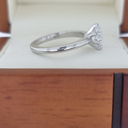 D/VVS2, 1.35 Carat Diamond Engagement Ring! Lab Grown!