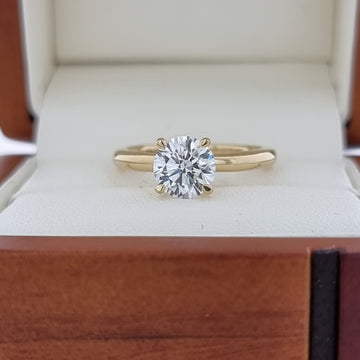 D/VVS2, 1.38 Carat Diamond Engagement Ring! Lab Grown!