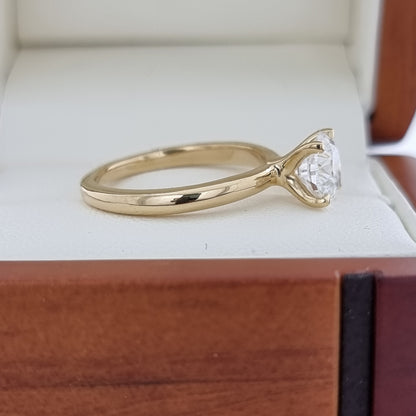 D/VVS2, 1.38 Carat Diamond Engagement Ring! Lab Grown!