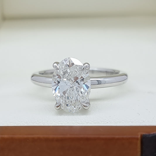 IGI Certified 2.16 Carat, F/VS1, Oval Cut Diamond Engagement Ring! Lab Grown!