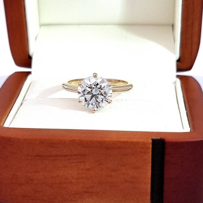 $8.75K Value - IGI Certified, 2.60 Carat D/VVS2, Round Cut LG Diamond Engagement Ring!