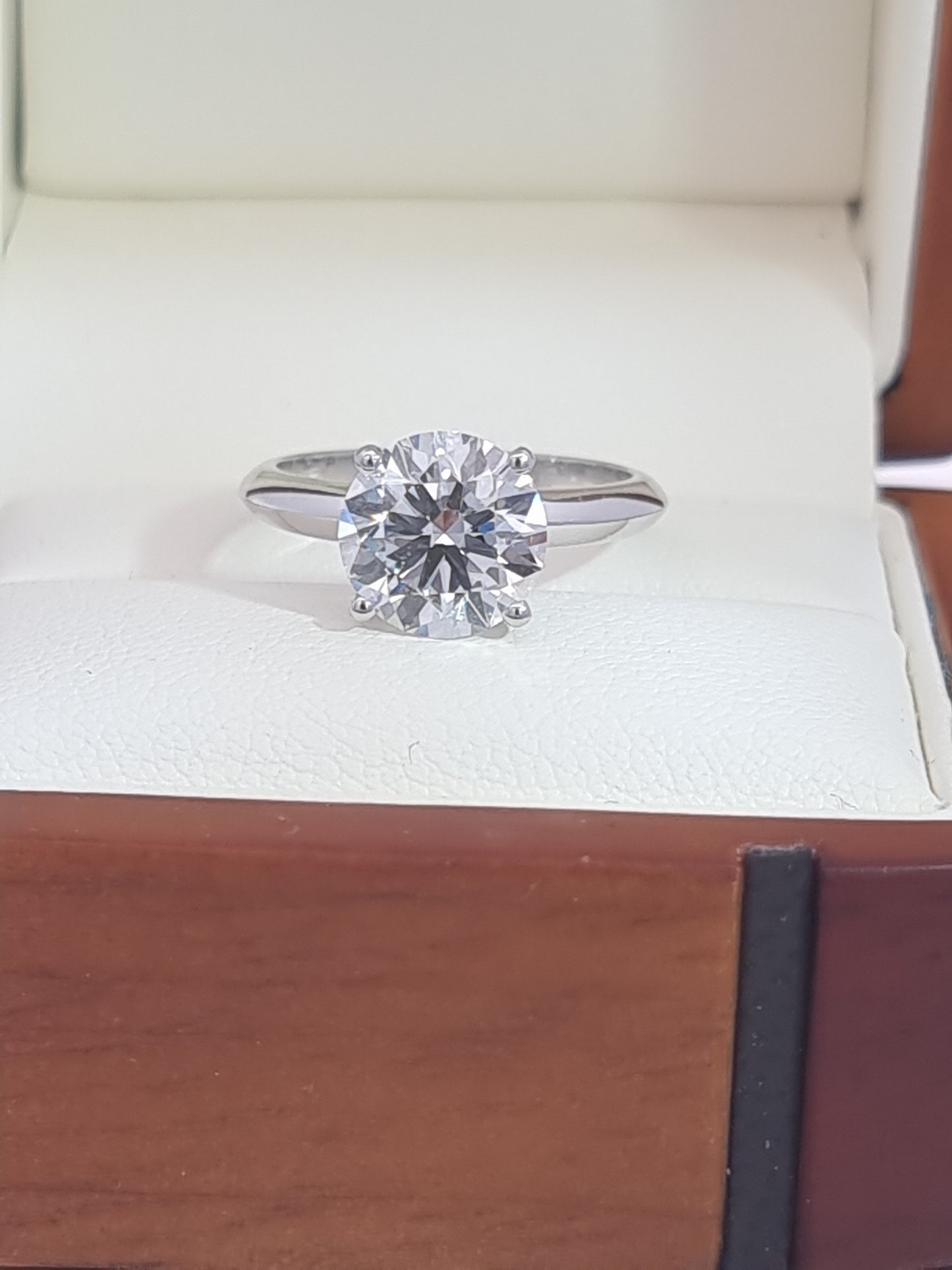 2.52 Carat Round Cut, LG Diamond Engagement Ring - 18K Knife Edge Setting
