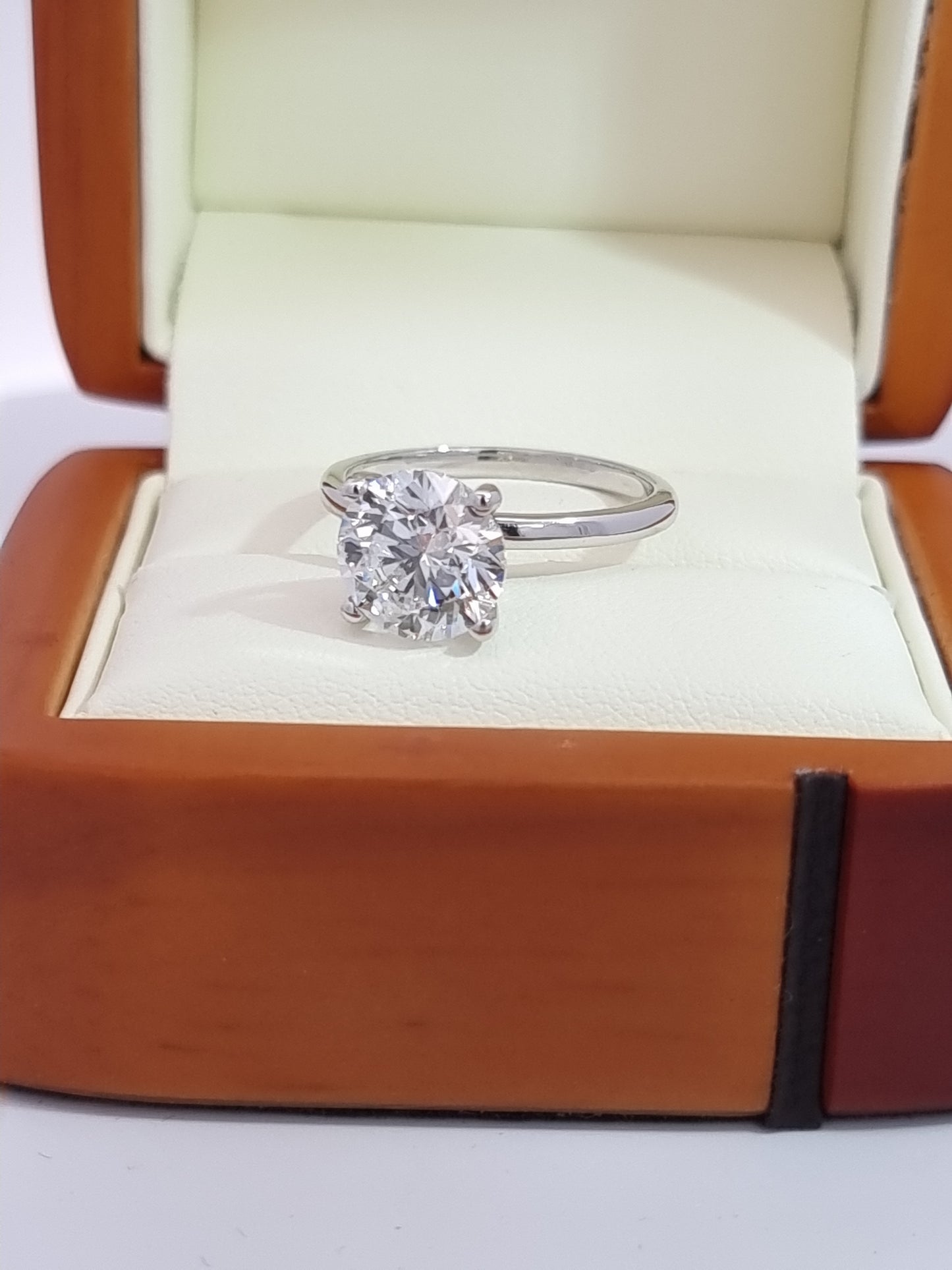 Huge 3 Carat, 'IDEAL' Cut Diamond Engagement Ring - Solid Platinum Setting