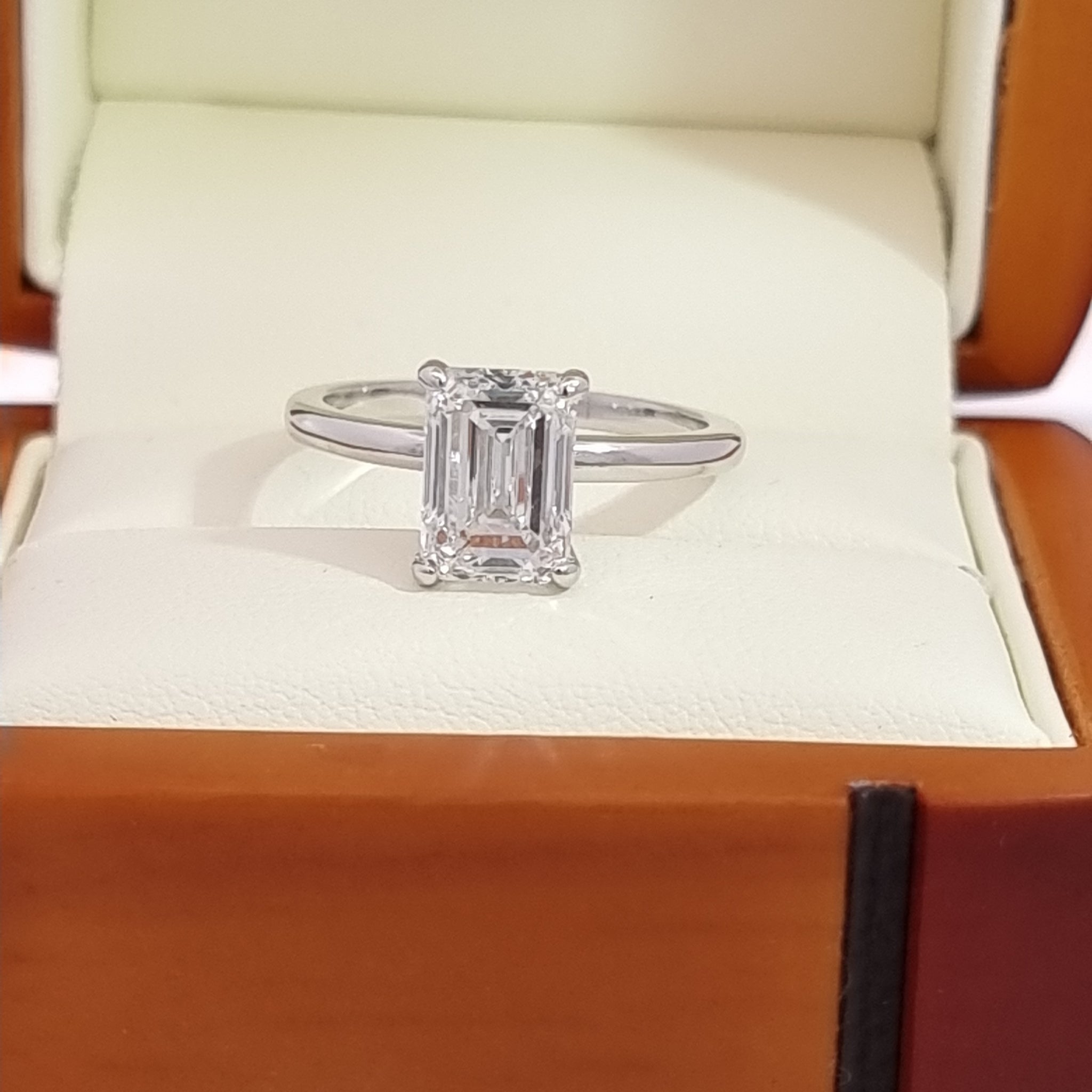 Elegant IGI, 2.50 Carat, E/VVS2, Emerald Cut Diamond & Platinum Engagement Ring