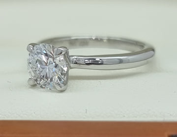D/VVS2, 1.21 Carat Diamond Engagement Ring! Lab Grown!