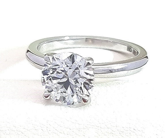 IGI, D Colour & VS1 Clarity, 2.24 Carat Round Cut Diamond Engagement Ring! Lab Grown!