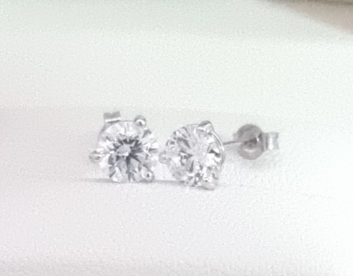 D/E Colour - 1.00 Carat LG Diamond Stud Earrings - $2250 Retail Value!