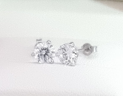 D/E Colour - 1.00 Carat LG Diamond Stud Earrings - $2250 Retail Value!