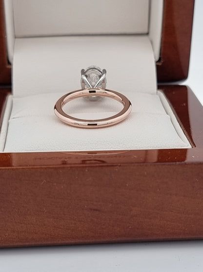 $50K+ Value! GIA Certified - 100% NATURAL 2.02 Carat Oval Cut Diamond Ring. E Colour!