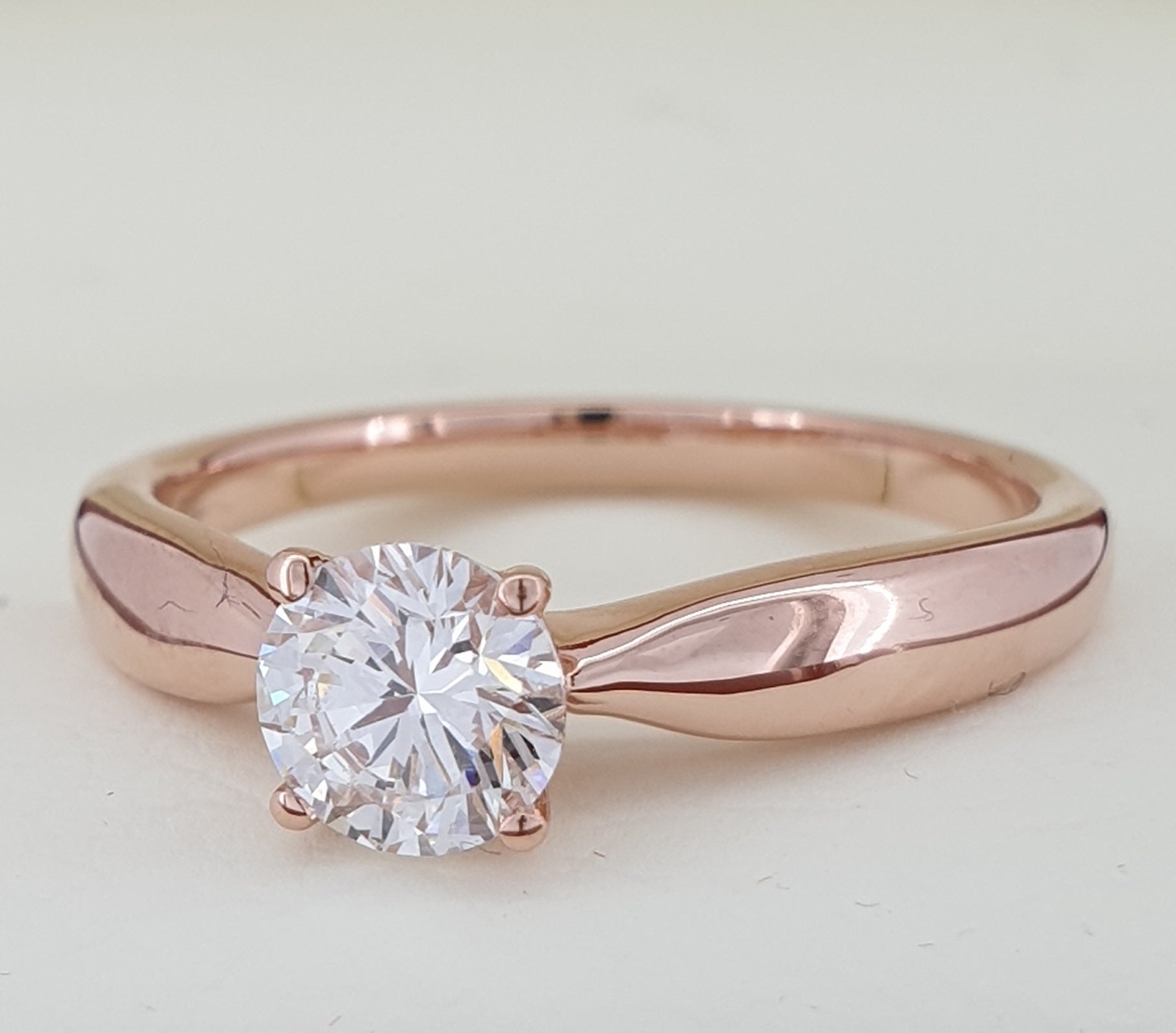 GIA Round Cut Diamond Engagement Ring. Stunning Rose Gold Setting! NEW!