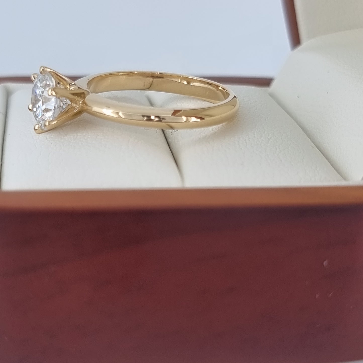 18K/Platinum Solitaire