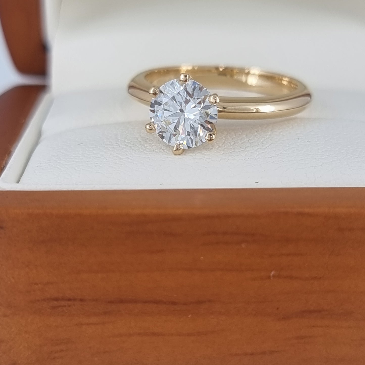 18K/Platinum Solitaire