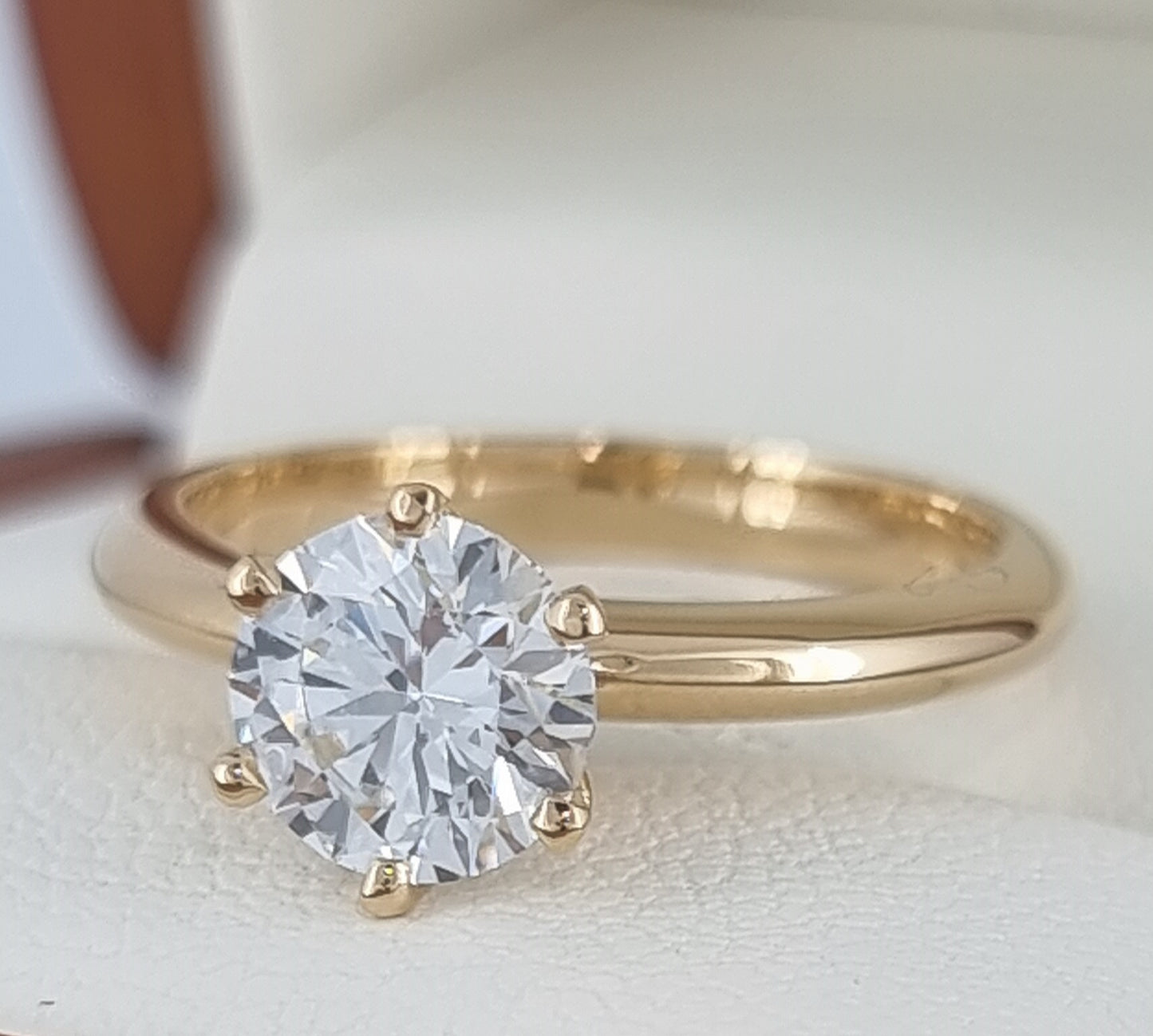 18K/Platinum Solitaire